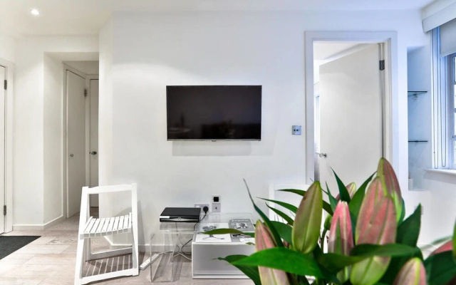 Chelsea Central Luxury Double Bedroom Apartment