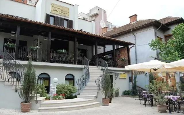 Antique Pension