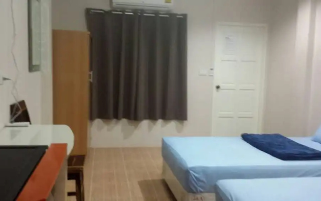 Sairee Center Guesthouse