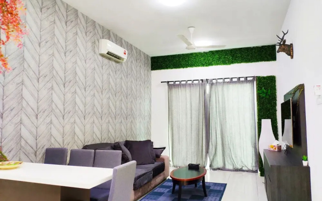 La Thea Residences - Spacious Balcony