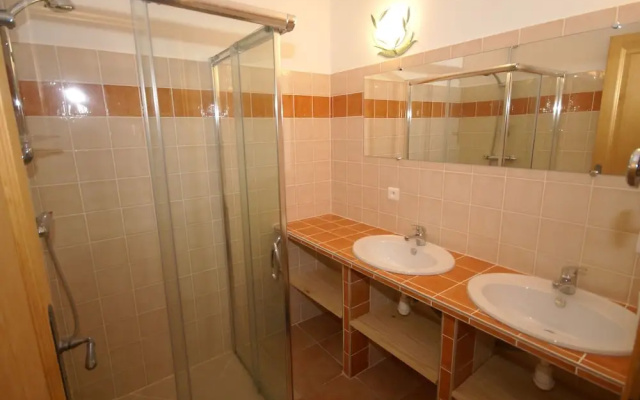 Hilltop Stay Near Beaulieu
