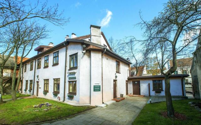 Отель Гостевой дом Litinterp Guesthouse Klaipeda Литва, Клайпеда - отзывы, цены и фото номеров - забронировать отель Гостевой дом Litinterp Guesthouse Klaipeda онлайн вид на фасад