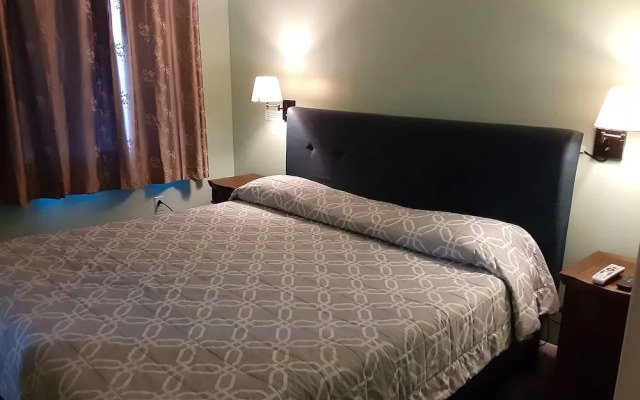 Shiny Motel