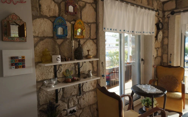 Dantel Konuk Evi