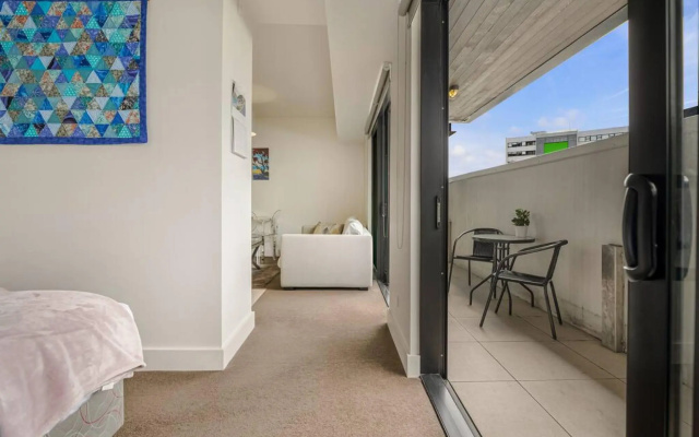 Bright & modern 1BR in Auckland CBD : Zodiak Stays