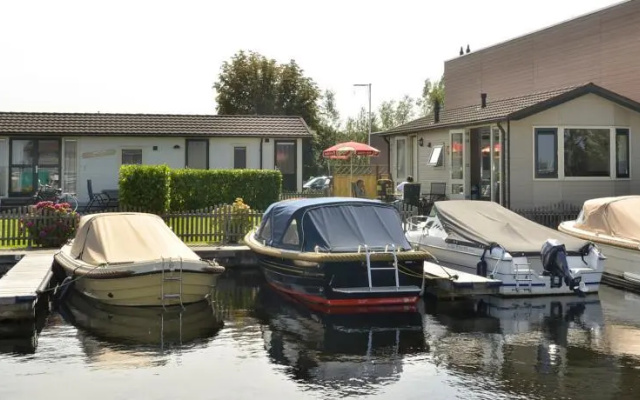 VVP Verhuur Chalet Vinkeveense Plassen