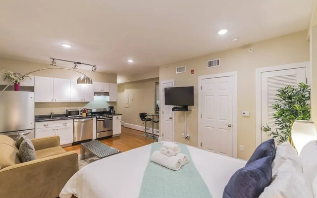 1955 Rittenhouse - Studio