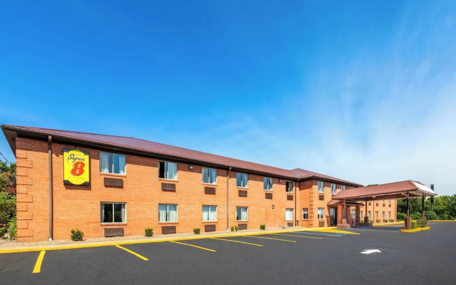 Super 8 Motel - Fairmont