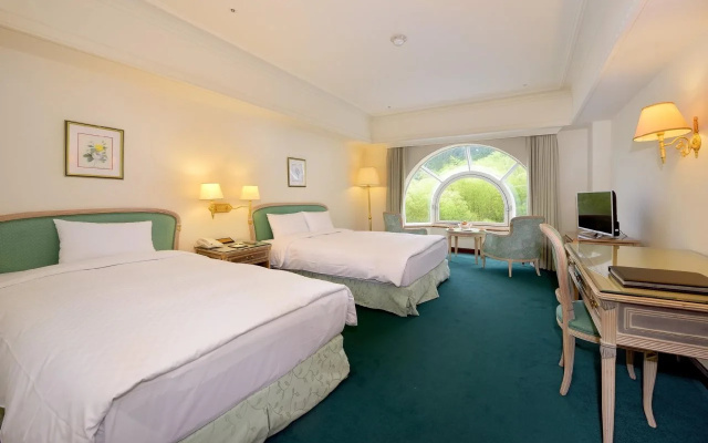 Le Midi Hotel