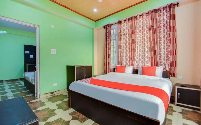 Oyo 47165 The Pine Stay
