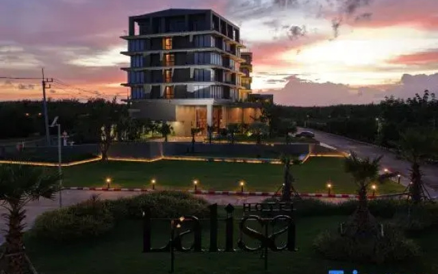 Lalisa Hotel Sadao