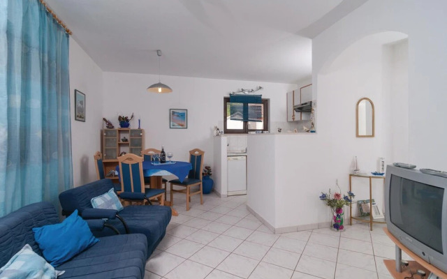 Awesome Apartment in Supetar With 2 Bedrooms and Wifi