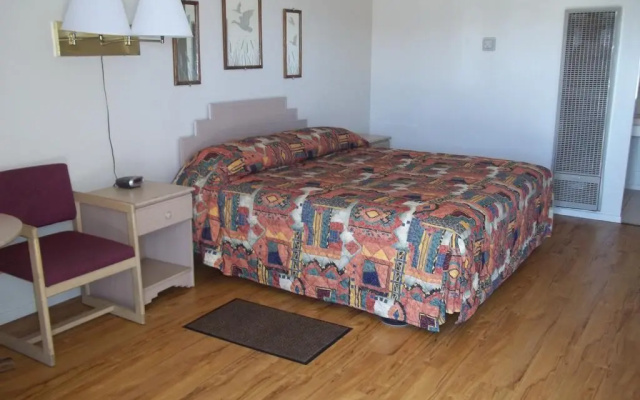 Royal Host Motel