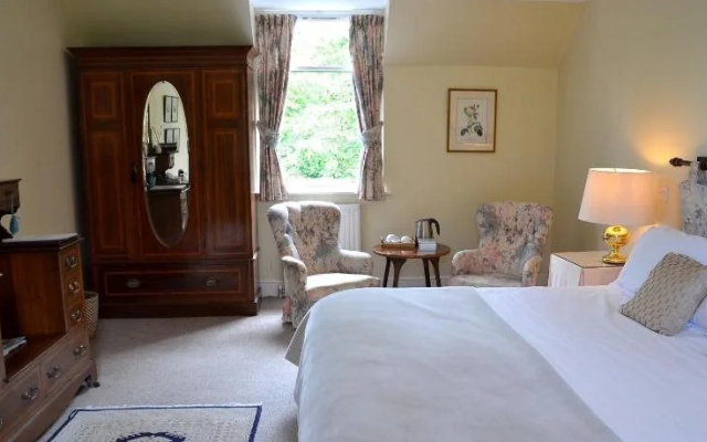 Kilfinan Hotel