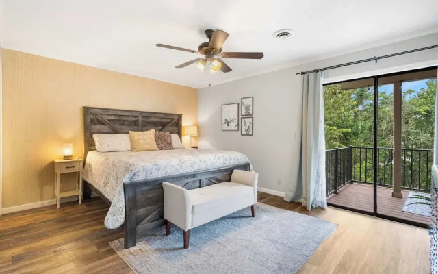 Blue Royale Retreat - Condo for 6