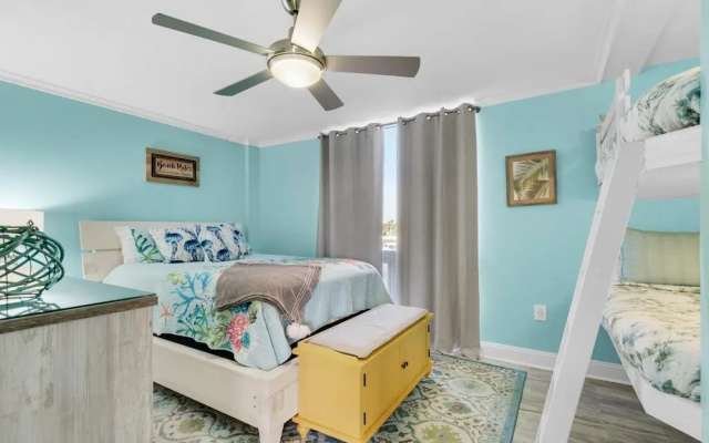 Shoreline Towers 3026 by RealJoy Vacations
