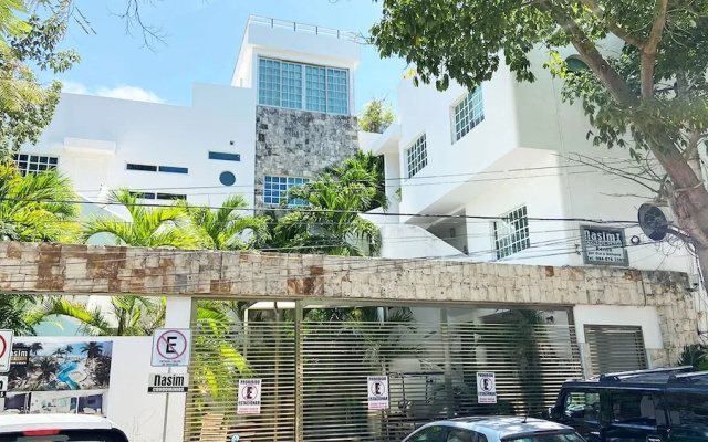 Nasim Condo Hotel acceso Gratis Beach Club, a metros 5th Avenida