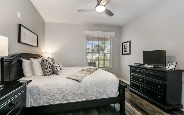 Miranda's Gem Deluxe 3 Bedroom Condo by RedAwning