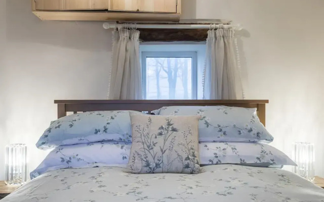 The Stables at Brambles Farm - Sleeps 2, Wifi