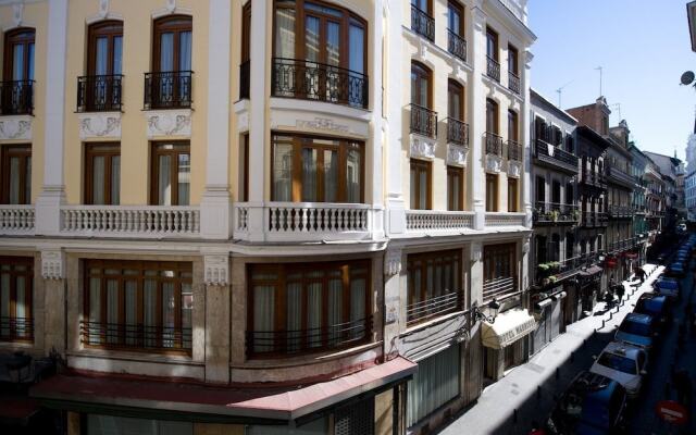Hotel Madrisol вид на фасад