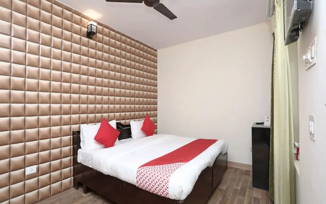 OYO 11854 Hotel Comfort