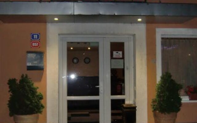 Hotel Penzion Praga вид на фасад