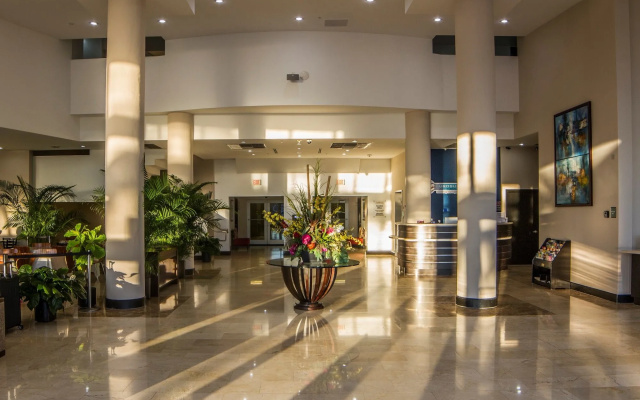 Nuvo Suites Hotel