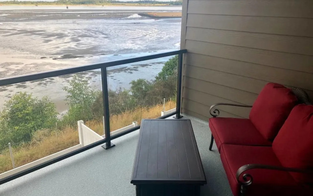 Seagate: Starboard~coos Bay~premiere Property