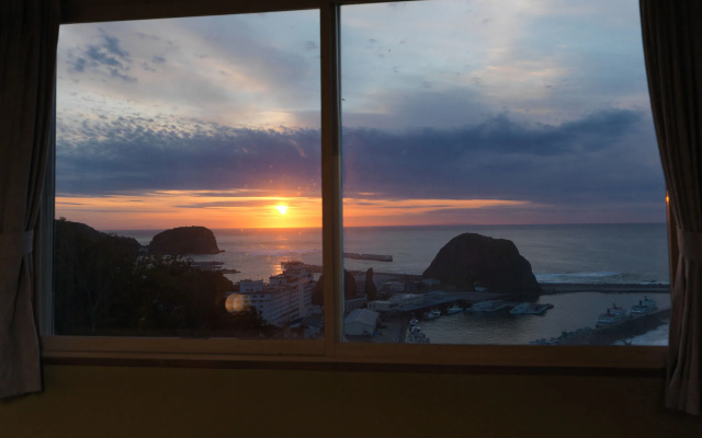 The SUNSET Shiretoko