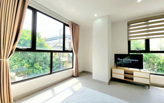 The LuxHomes Royal Apartment