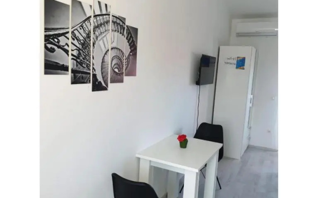 Apartment Mate4