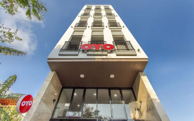 OYO 1048 Marina Apartment