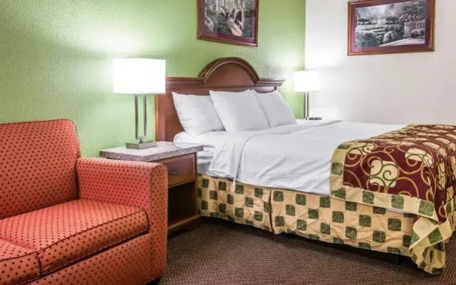 Clarion Hotel