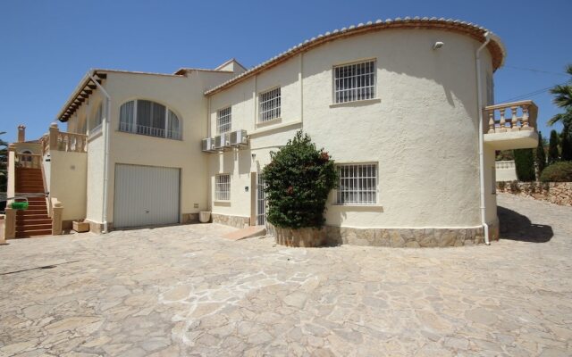 Отель Villa Enchinent Plaza Mayor вид на фасад