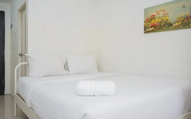 Comfort And Cozy Stay Studio Room At Baileys Apartment