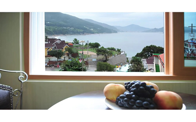 Geoje Gombau Pension