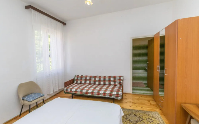 Apartments and Rooms Jakov