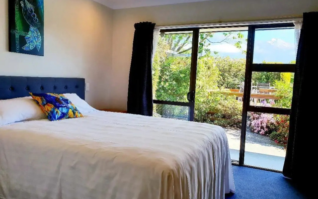 Te Mahuru Retreat