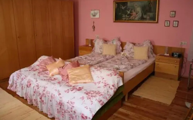 Weinbau-Gästezimmer Martin und Eva Maria Jamek
