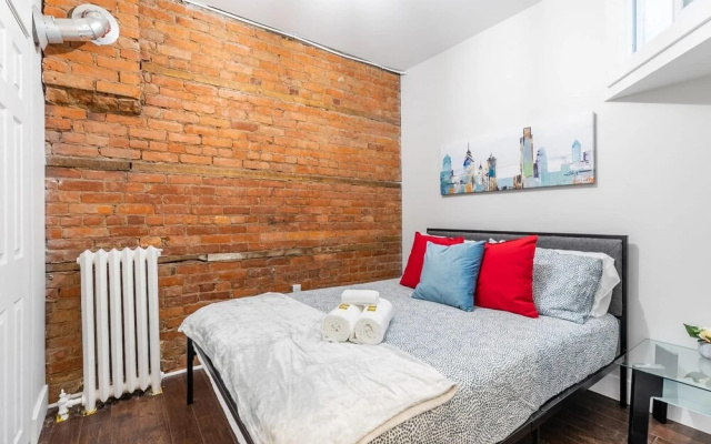 2BR Apt With King Bed Netflix - Near Downtown