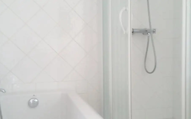 House With 3 Bedrooms in Six-fours-les-plages, With Enclosed Garden an