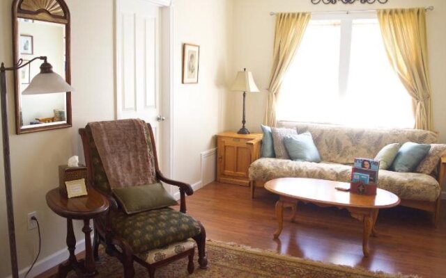 The Pawling House Bed & Breakfast