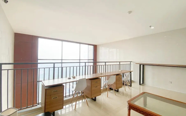 Minimalist And Homey Studio At Evenciio Margonda Apartment