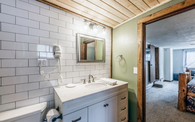 414overmtnhidemtncb - Overlook Mountain Hideaway