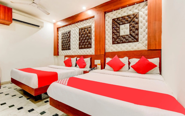 OYO 69760 Hotel Pink Palace