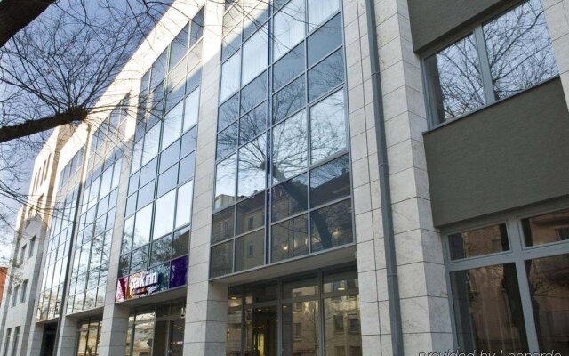 Отель Park Inn By Radisson Budapest вид на фасад
