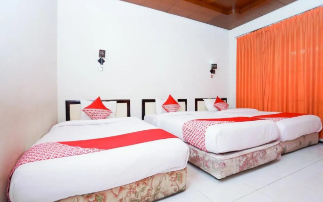 Oyo 1430 Hotel Ratna Syariah