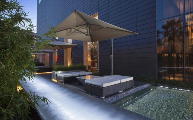 Отель Hilton Guadalajara вид на фасад