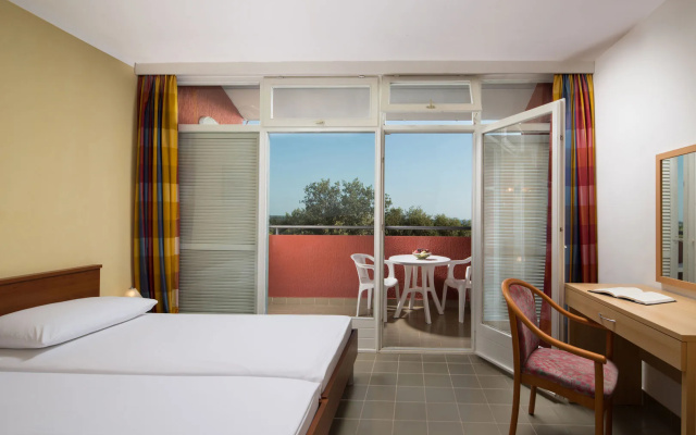 Lanterna Resort