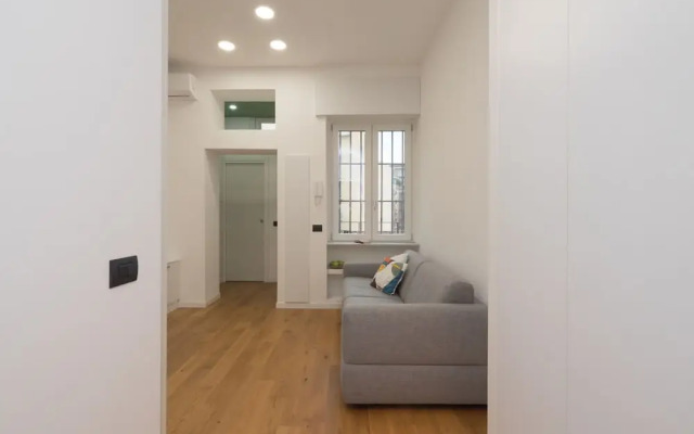 Farini - Charming One-bedroom Apartment in Isola Area